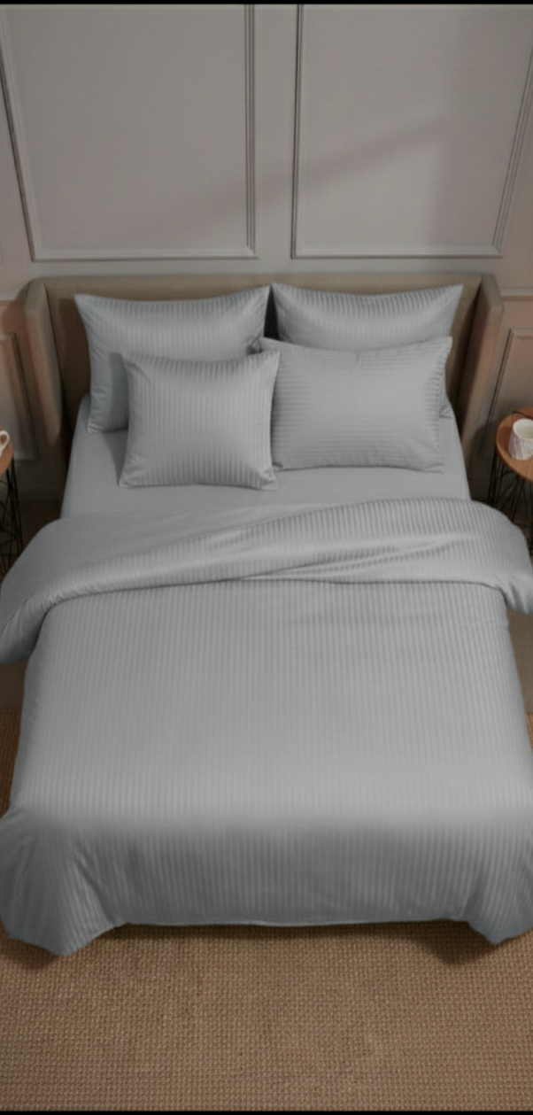 Özel Renk Saten Çift Kişilik Lastikli Çarşaflı Nevresim Takımı –  Yumuşak Dokulu