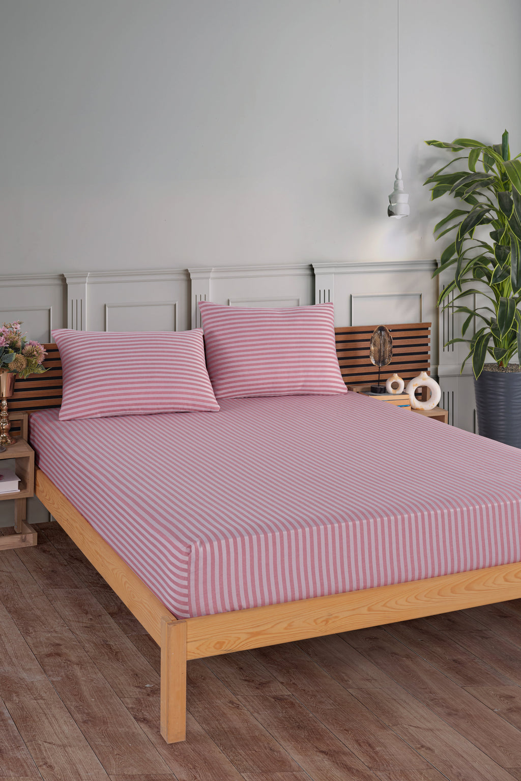 Saten Lastikli Çarşaflı Çift Kişilik Nevresim Takımı